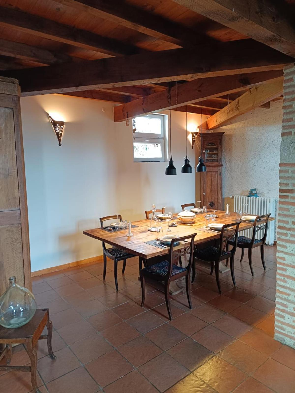 Maison D'Hotes La Fezendes Miradoux Buitenkant foto